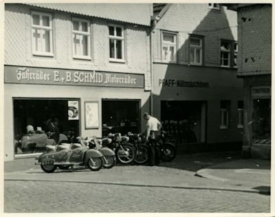 Photo Motorcycle shop 1950s