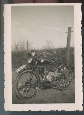 2 Fotos Panther 98 ccm 1930er Jahre