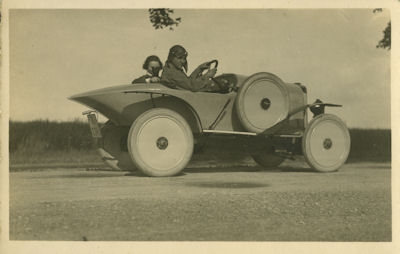 Foto unbekannter Rennwagen datiert 1924
